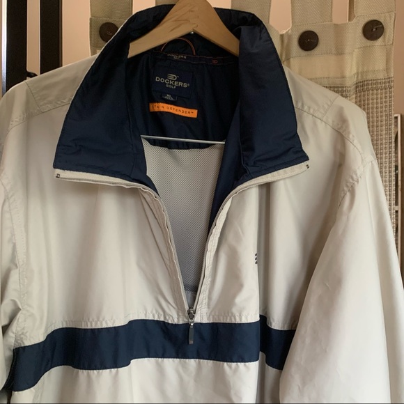 Dockers Golf Tan & Blue 1/2
Zip Pullover Size M Stain Defender size XL - Picture 7 of 7
